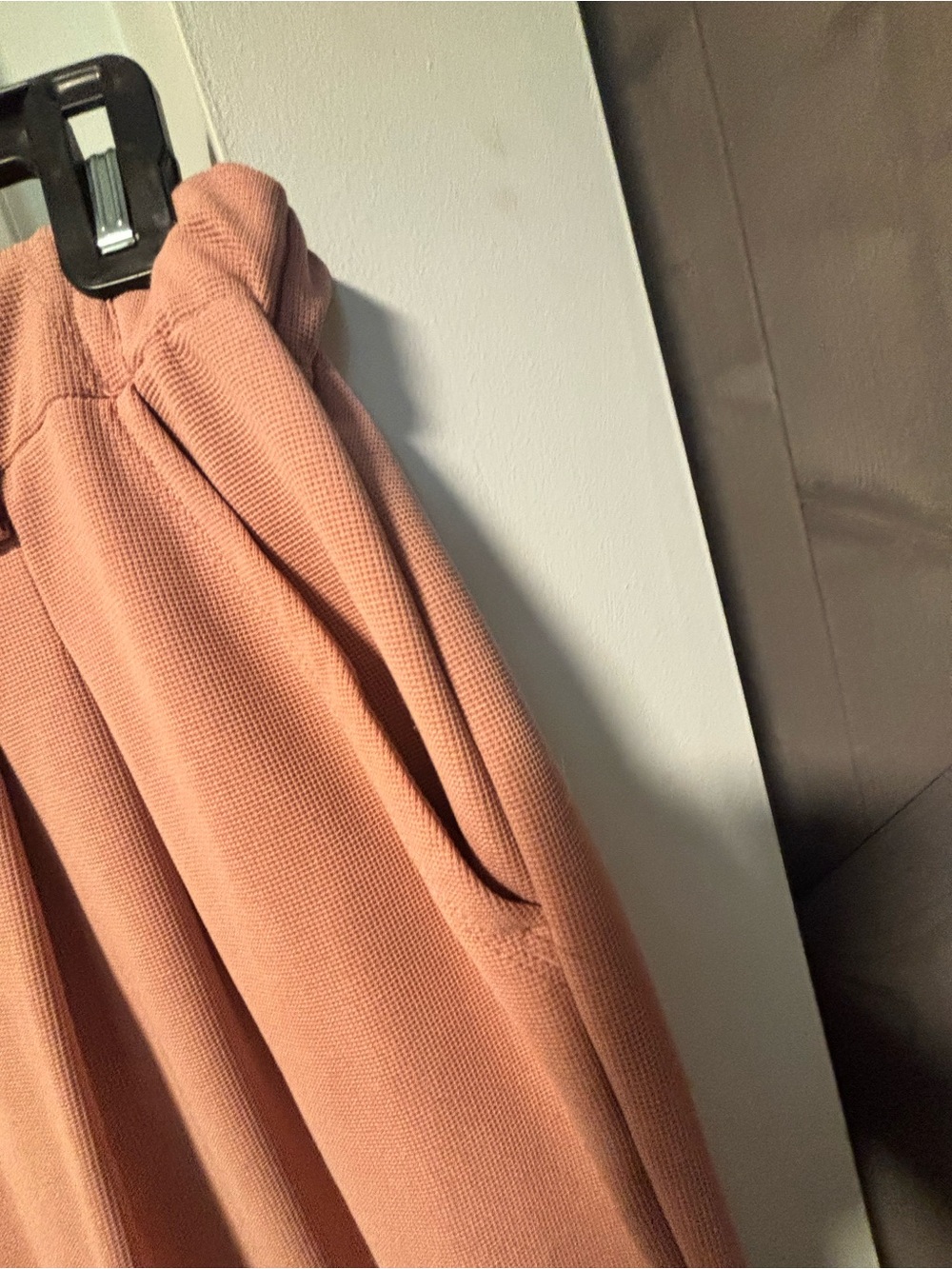 HALARA Wide-Leg High-Rise Pants in Peach - Picture 3 of 4